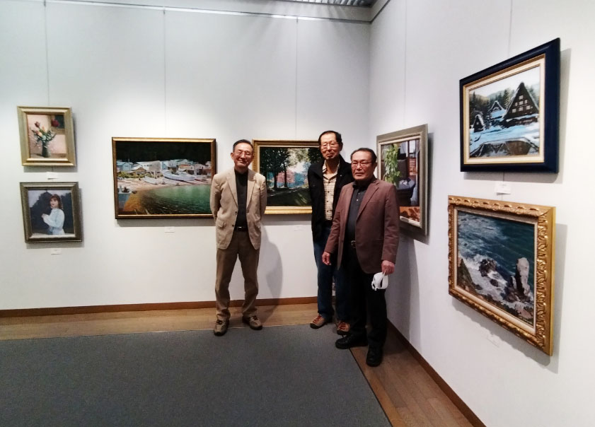 個展