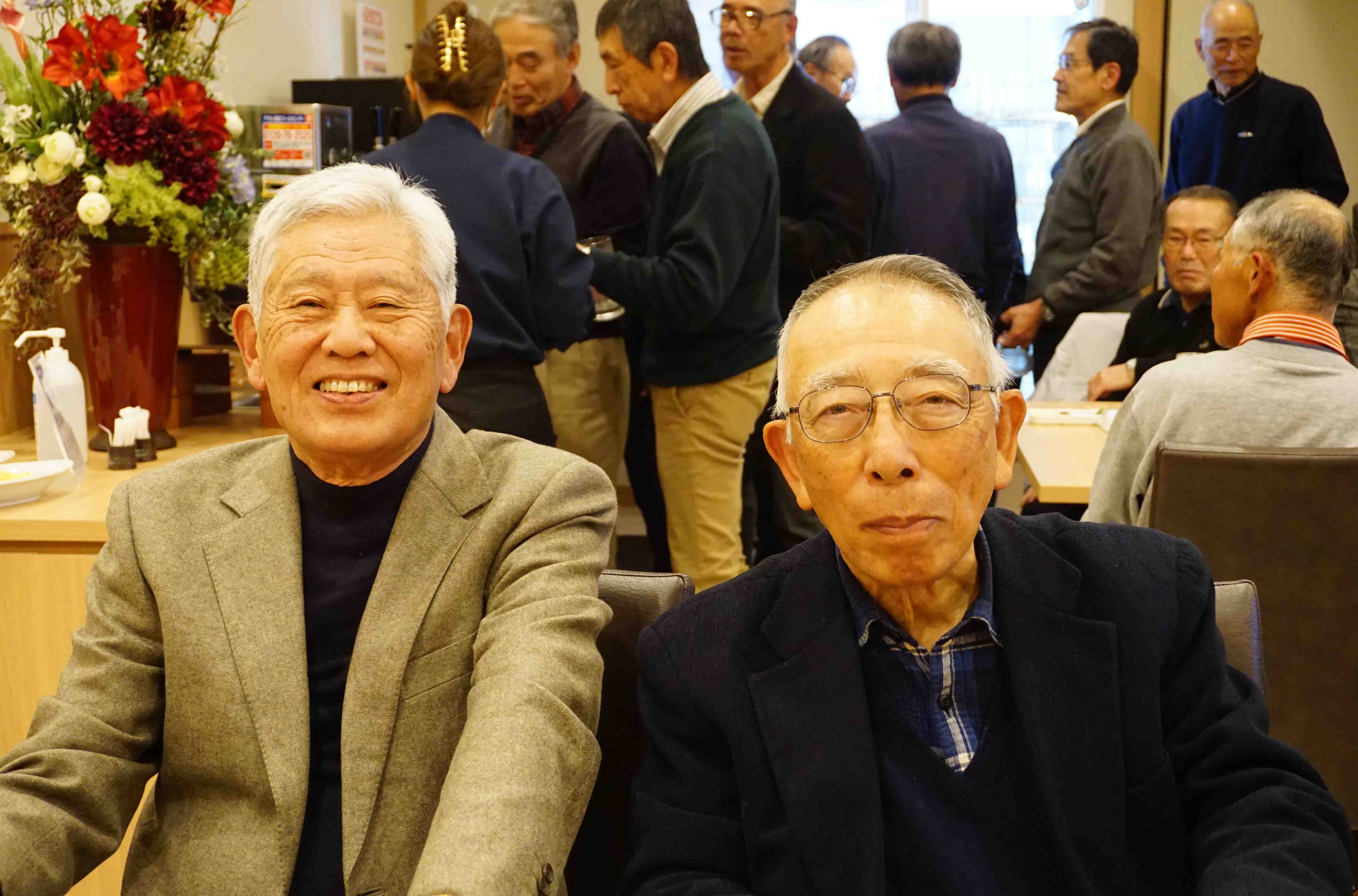 納会